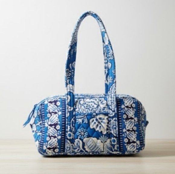 Vera Bradley Handbags - Vera Bradley bag